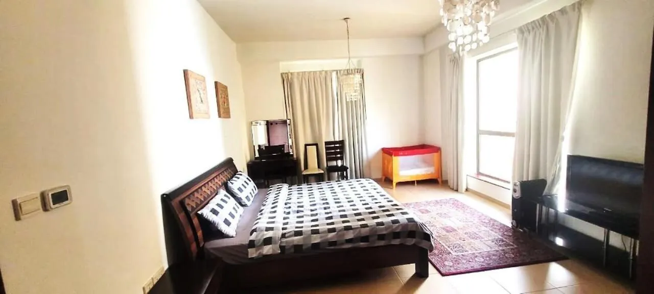 2Br Jumeirah Beach Front Residence ドバイ