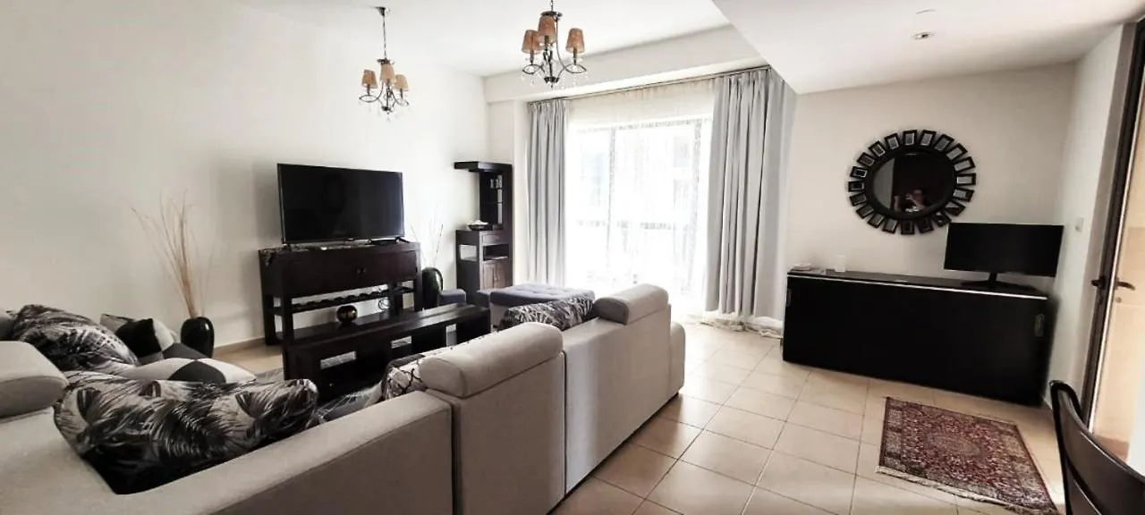 2Br Jumeirah Beach Front Residence ドバイ
